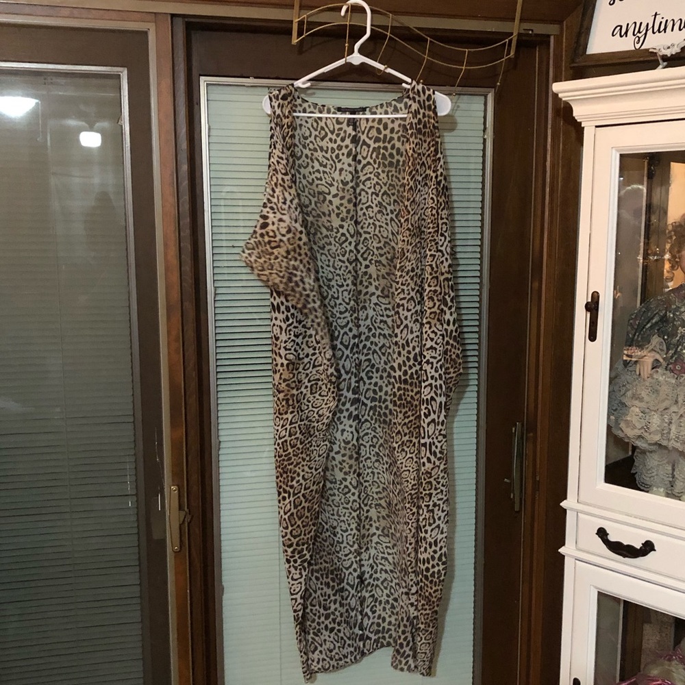 Victoria’s Secret leopard long duster one size